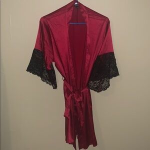 NWOT Nanette Lepore Size M Sexy Red Robe w Lace C1